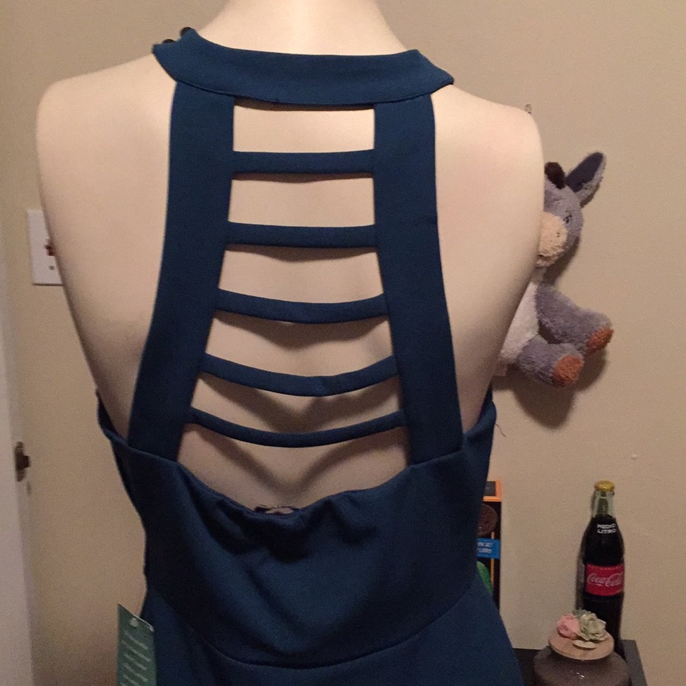 Dress - Picture 3 of 4